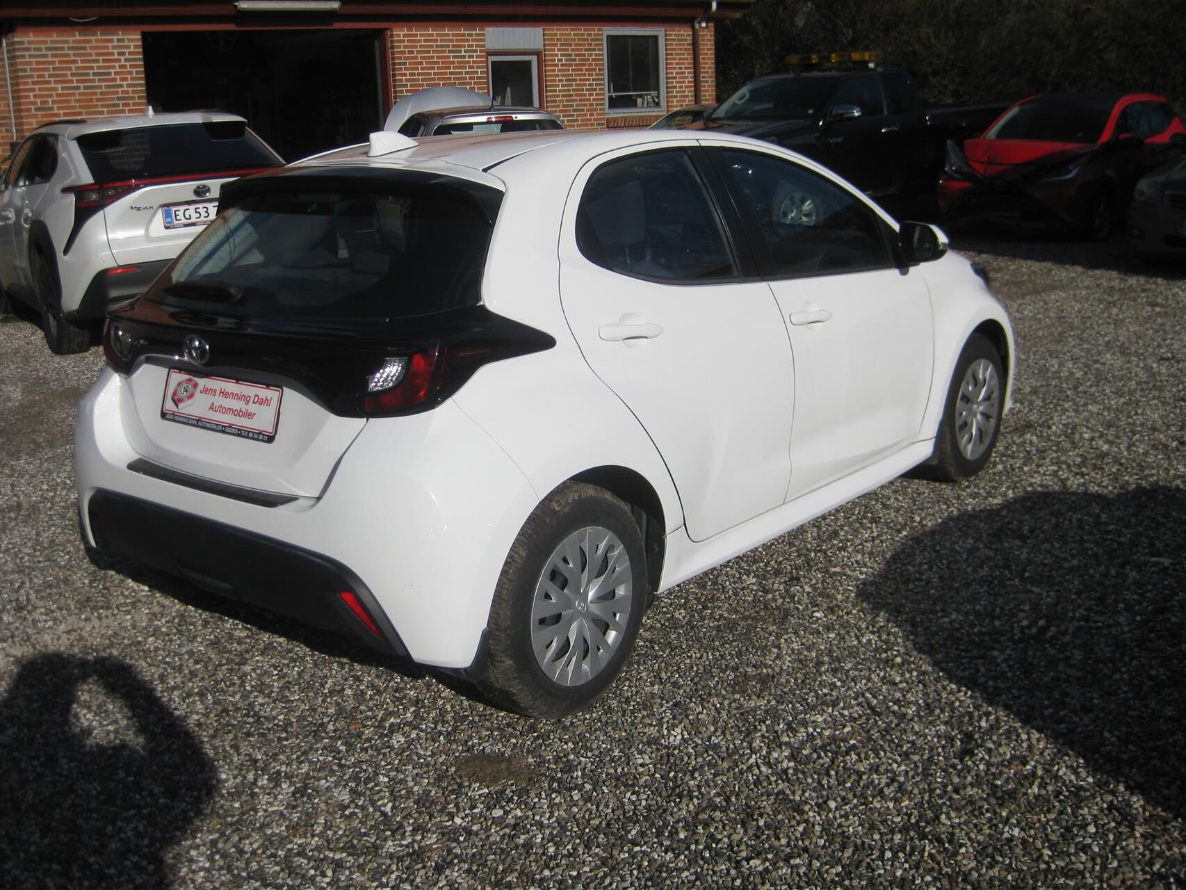 Hvid Toyota Yaris fra 2021