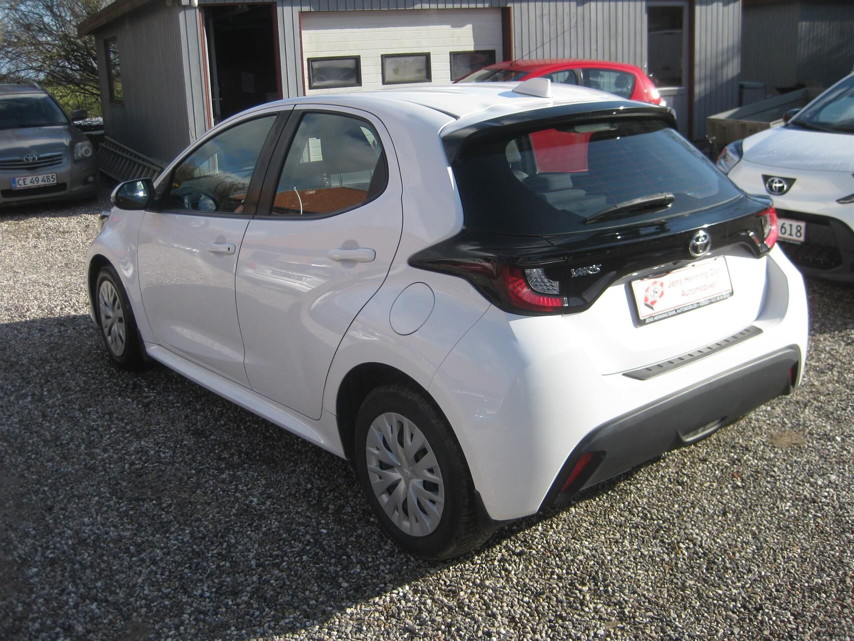 Hvid Toyota Yaris fra 2021