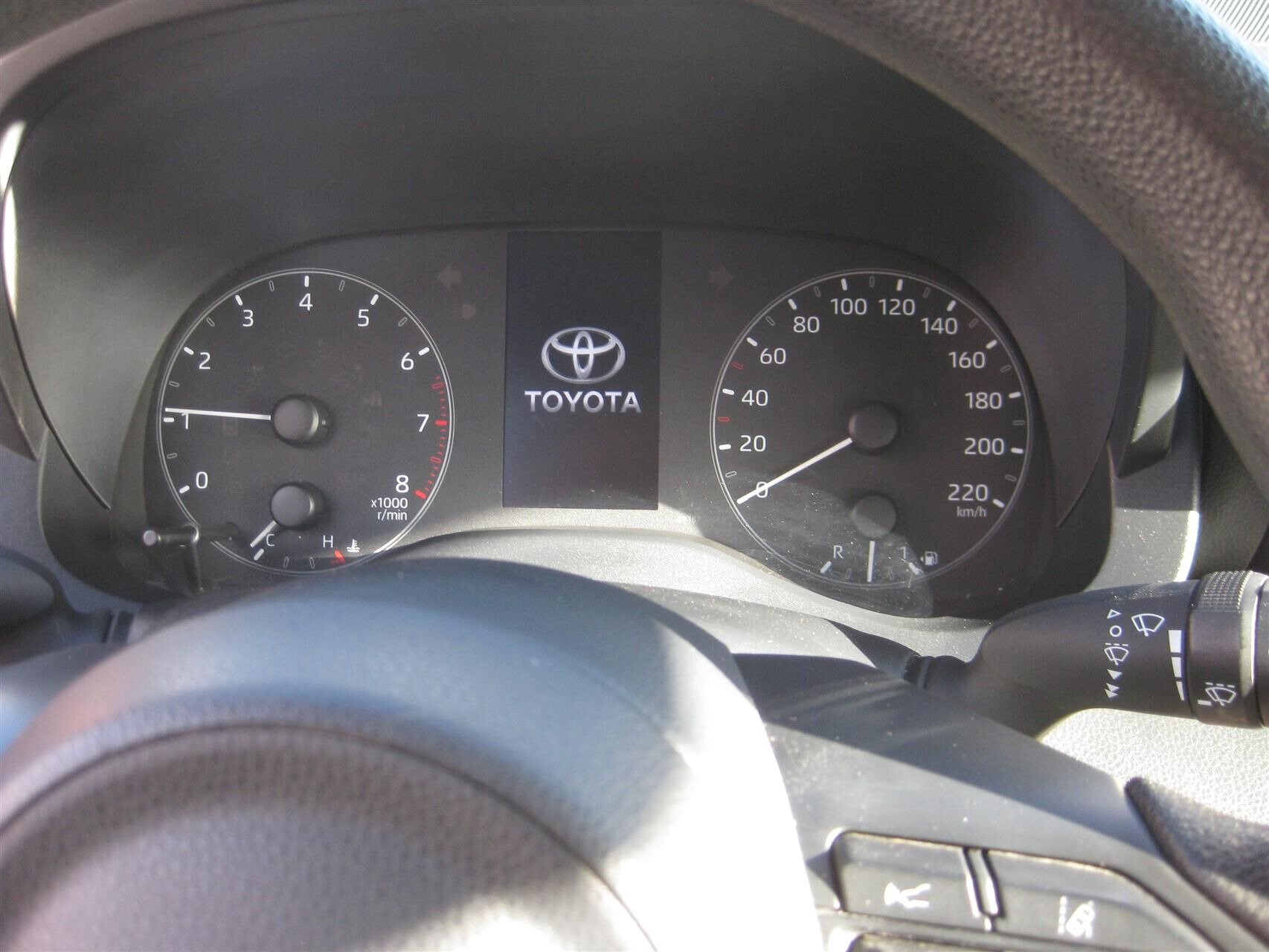 Hvid Toyota Yaris fra 2021