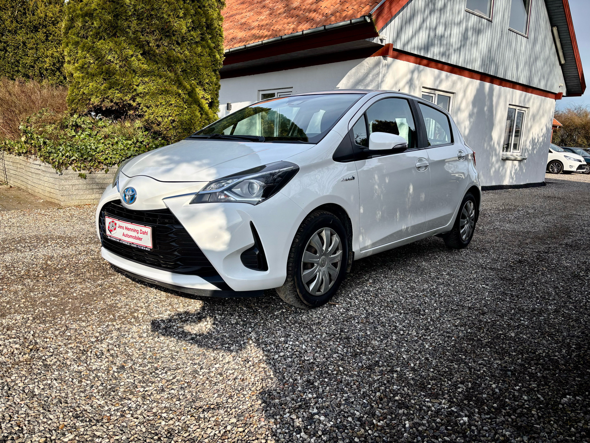 Hvid Toyota Yaris fra 2019