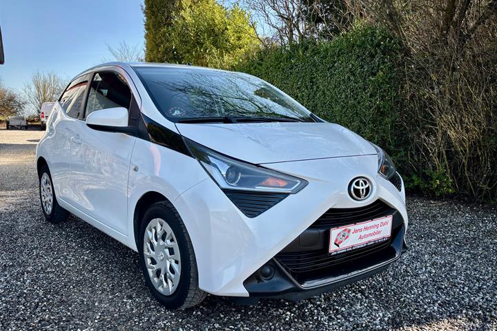Hvid Toyota Aygo fra 2019