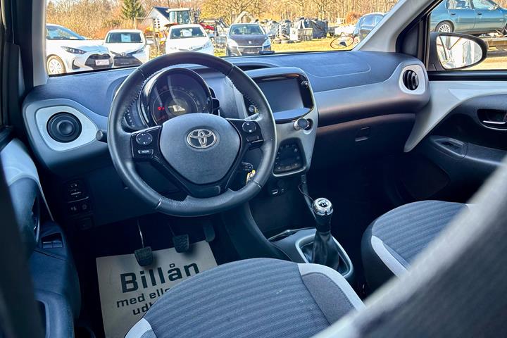 Hvid Toyota Aygo fra 2019