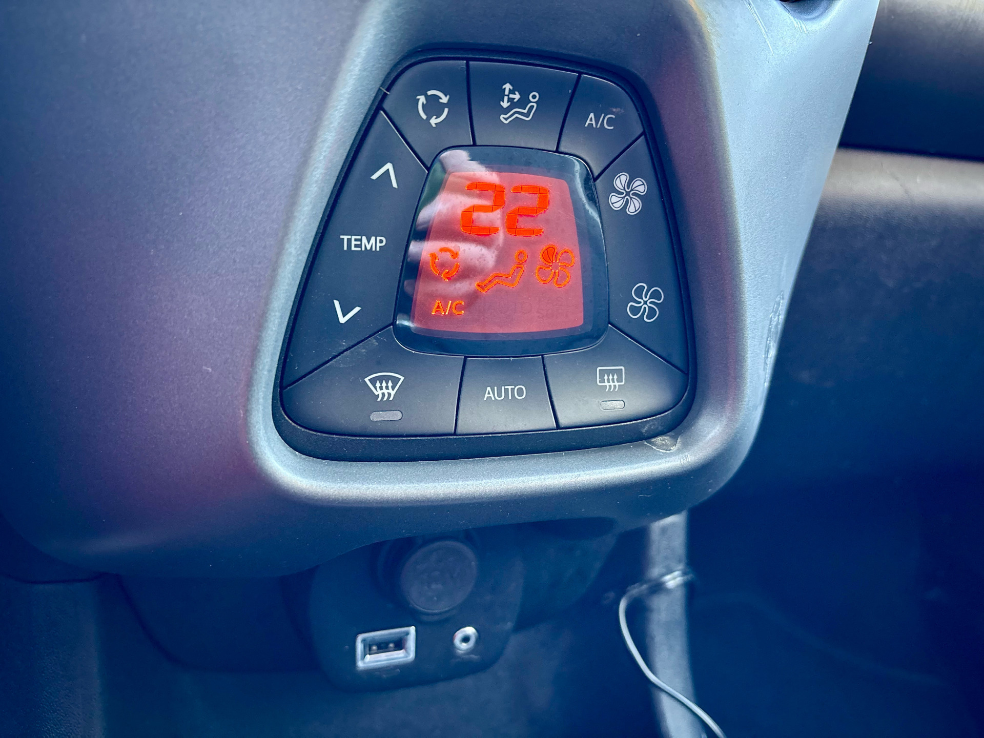 Hvid Toyota Aygo fra 2019