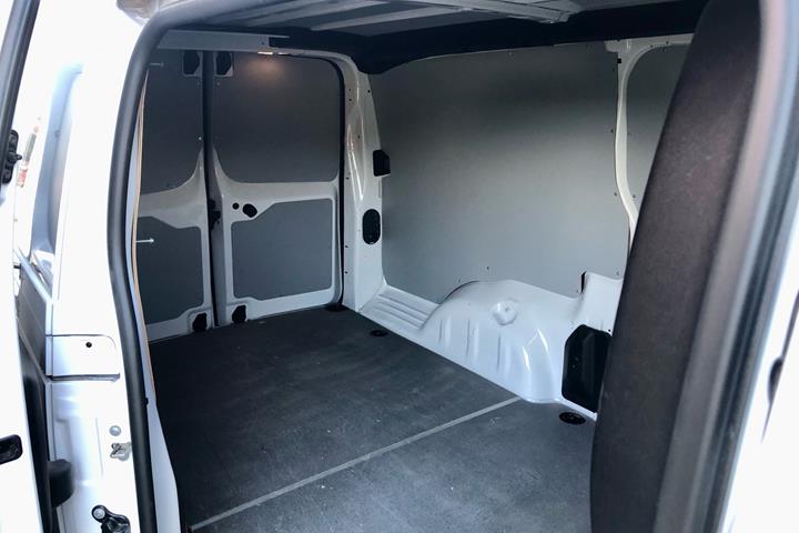 Hvid Toyota ProAce fra 2022