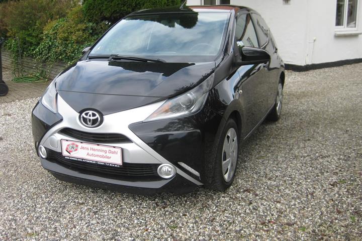 Sort Toyota Aygo fra 2017