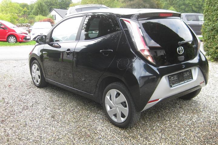 Sort Toyota Aygo fra 2017
