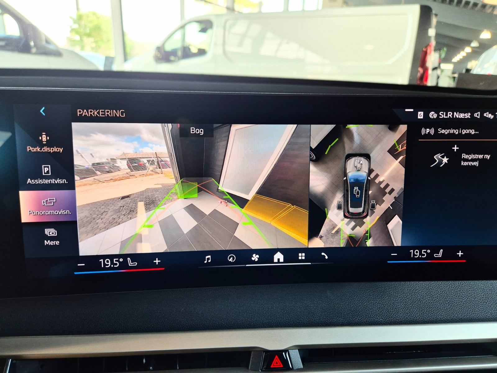 Hvid BMW iX fra 2023