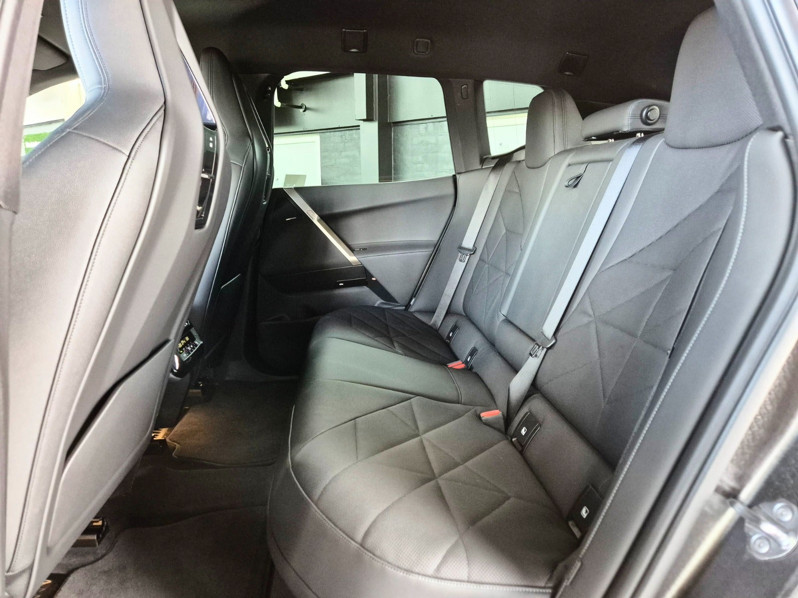 Hvid BMW iX fra 2023