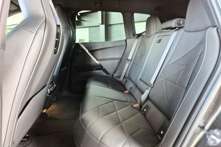 Hvid BMW iX fra 2023