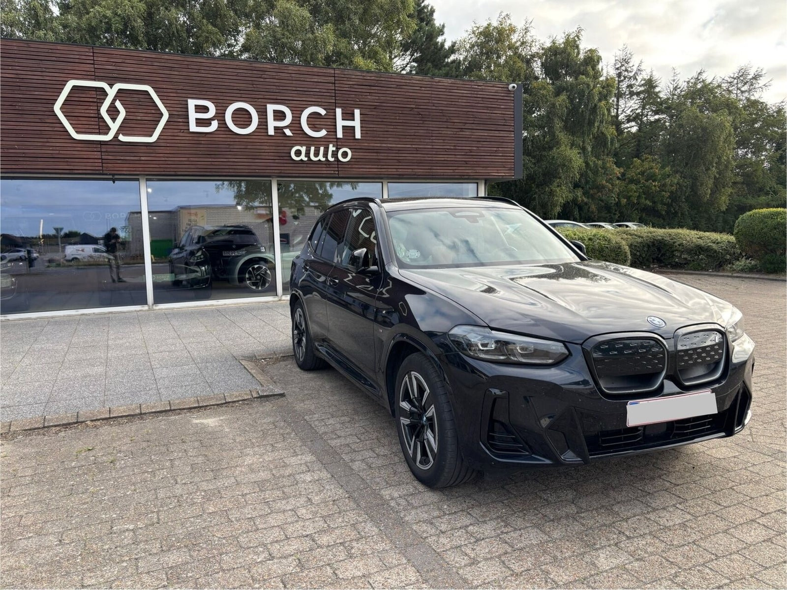 Sort BMW iX3 fra 2022