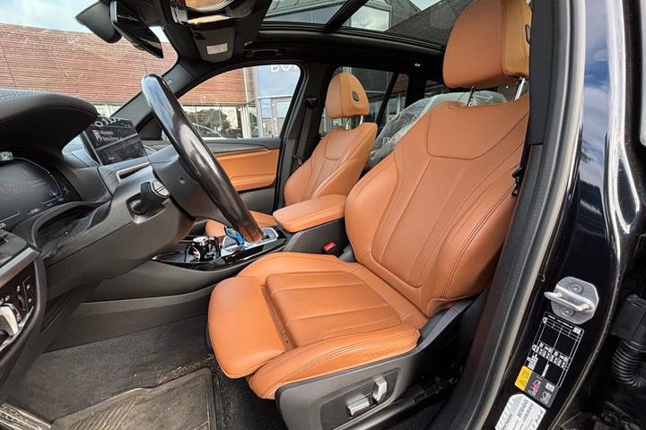 Sort BMW iX3 fra 2022