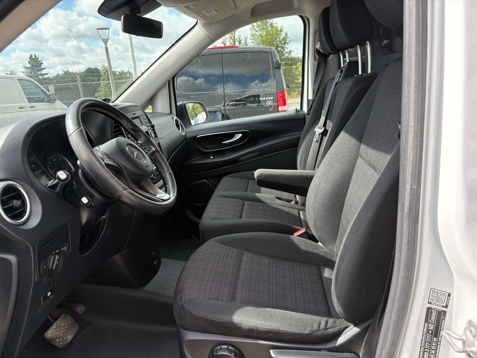 Hvid Mercedes Vito 114 fra 2019
