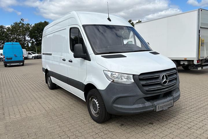 Hvid Mercedes Sprinter 316 fra 2020
