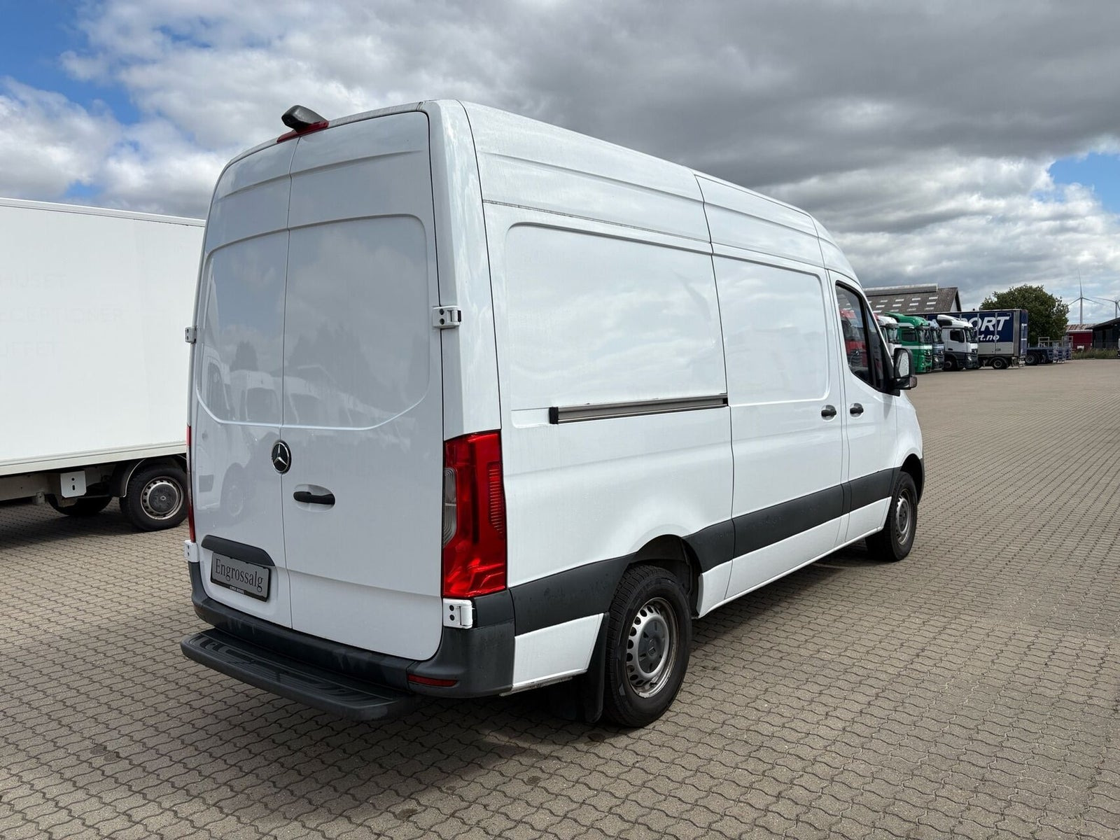 Hvid Mercedes Sprinter 316 fra 2020