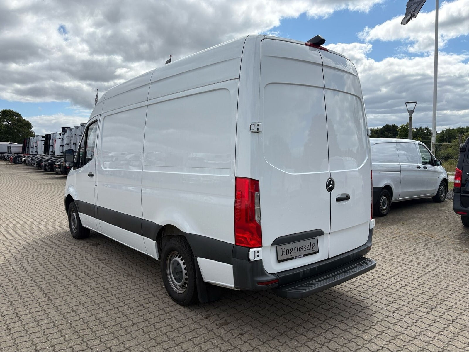 Hvid Mercedes Sprinter 316 fra 2020