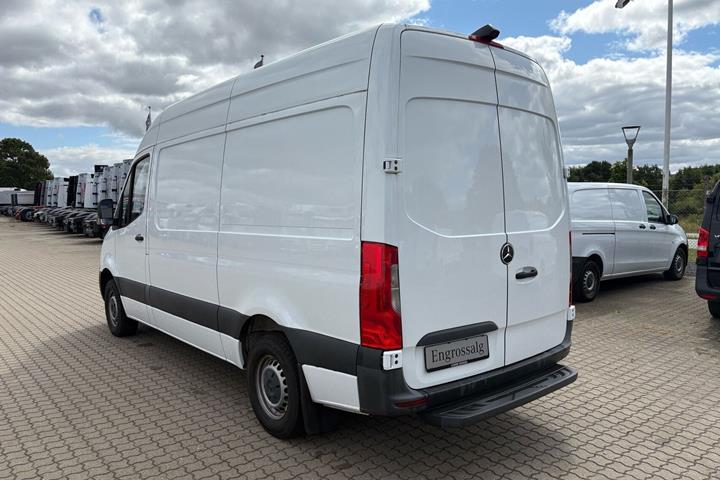 Hvid Mercedes Sprinter 316 fra 2020