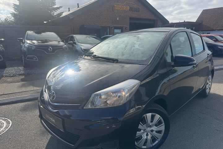 undefined Toyota Yaris fra 2011