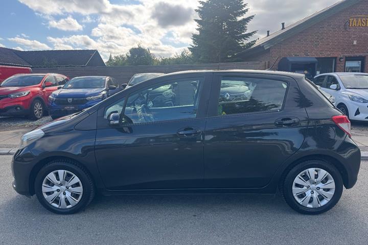 undefined Toyota Yaris fra 2011