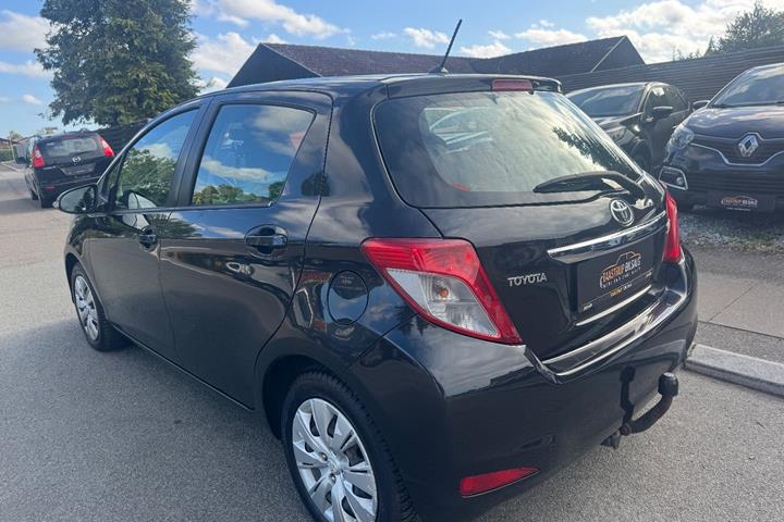 undefined Toyota Yaris fra 2011