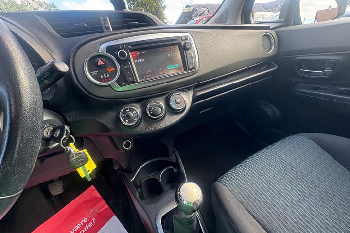 undefined Toyota Yaris fra 2011