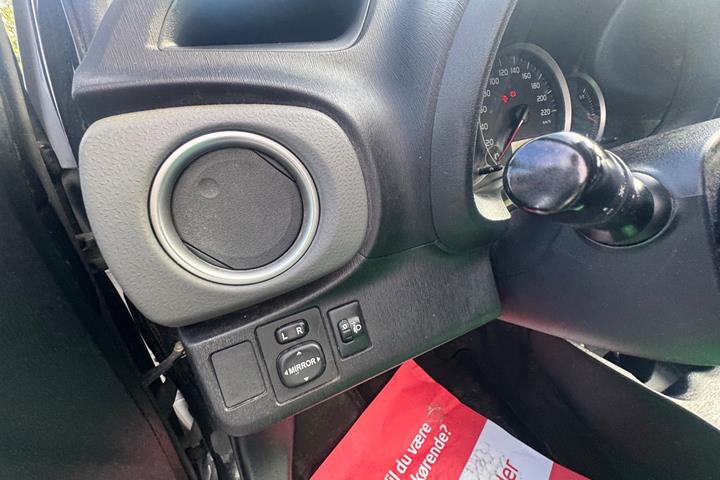 undefined Toyota Yaris fra 2011