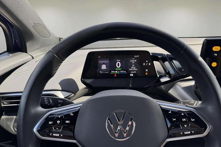 Blå VW ID.4 fra 2023