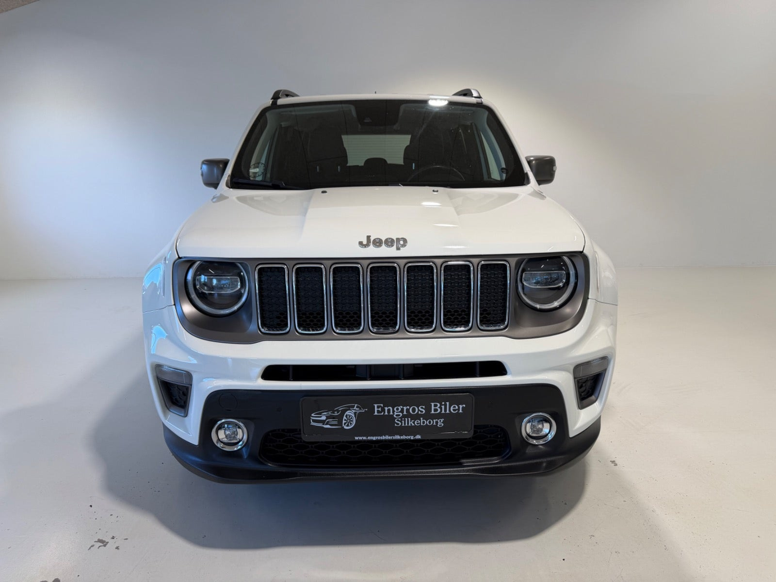 Hvid Jeep Renegade fra 2020