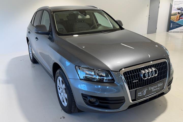 Grå Audi Q5 fra 2012