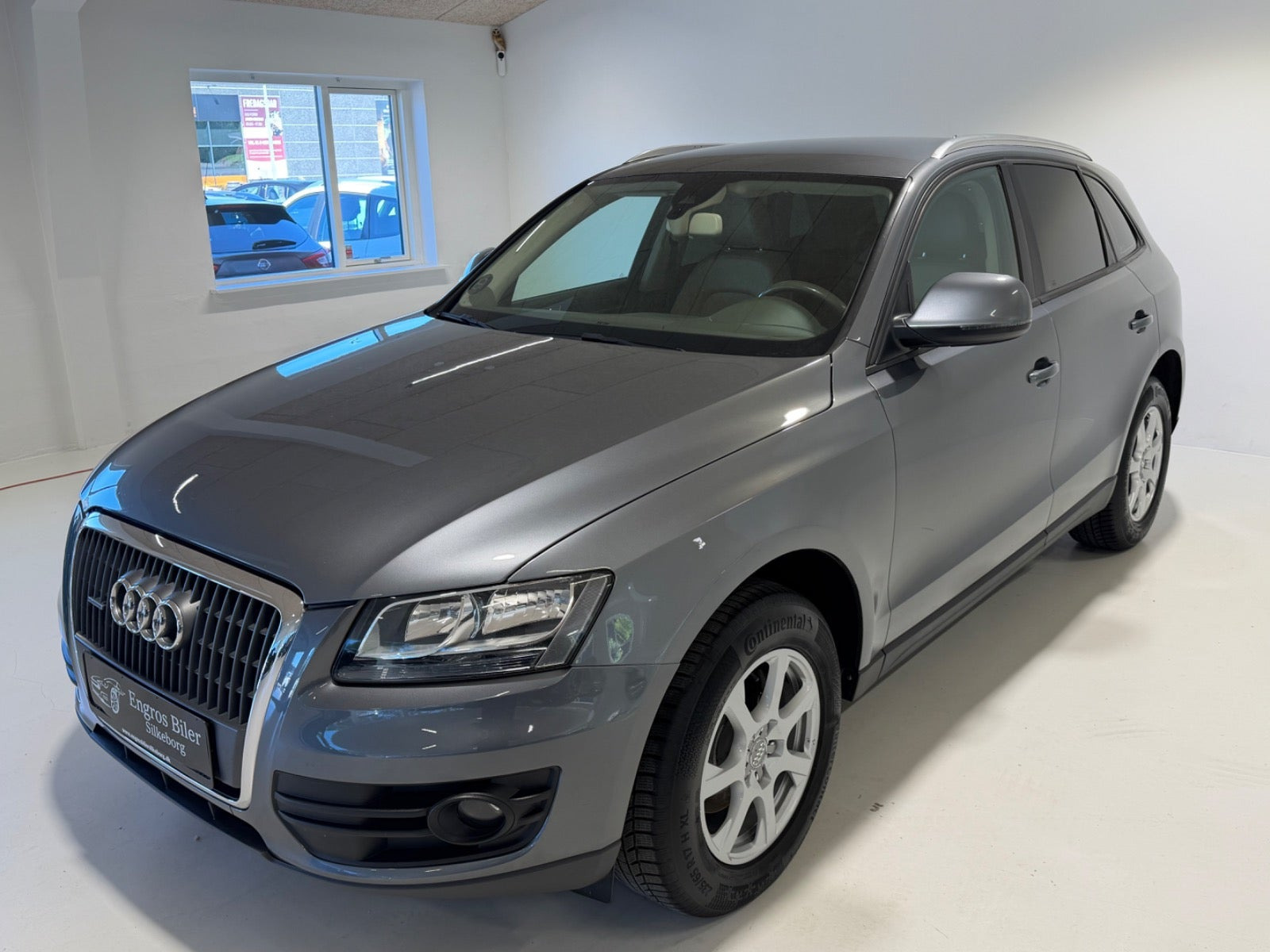 Grå Audi Q5 fra 2012