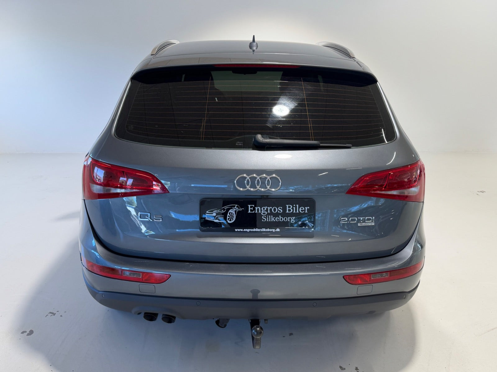 Grå Audi Q5 fra 2012