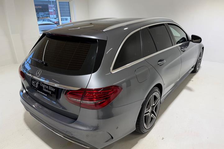 Grå Mercedes C220 d fra 2019