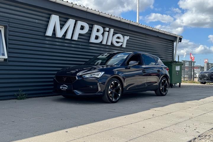 Blå Seat Leon fra 2023