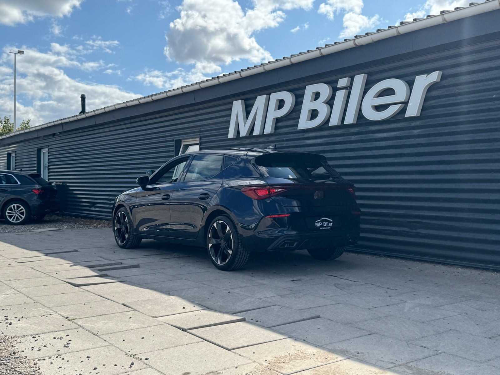 Blå Seat Leon fra 2023