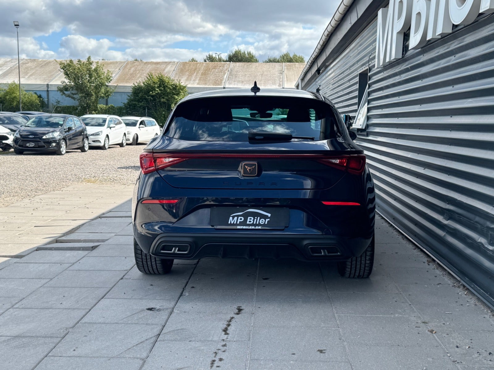 Blå Seat Leon fra 2023
