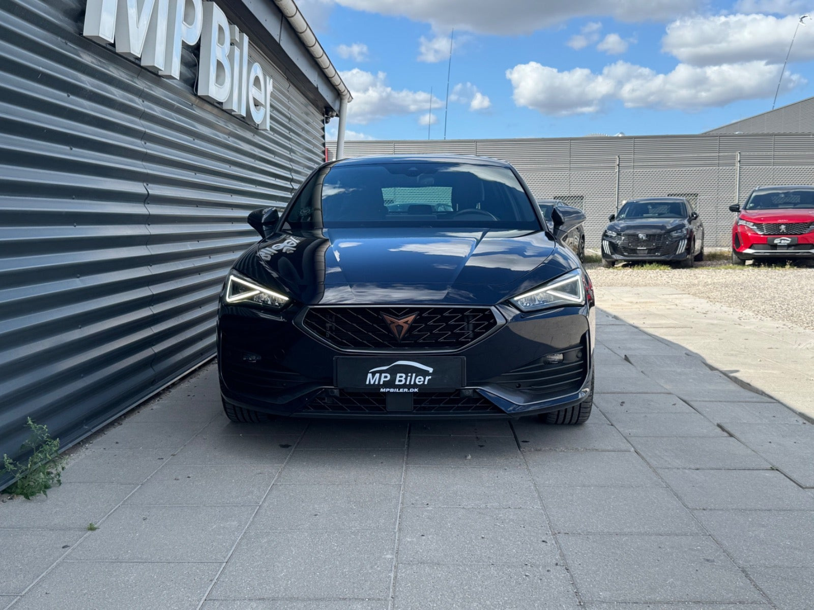 Blå Seat Leon fra 2023
