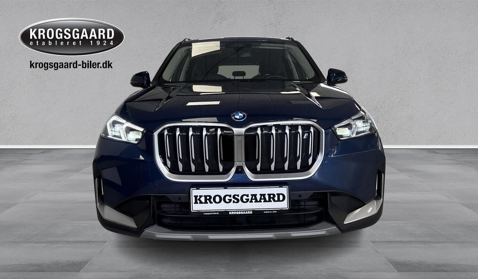 Blå BMW iX1 fra 2023