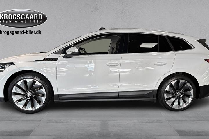 Hvid Skoda Enyaq fra 2021