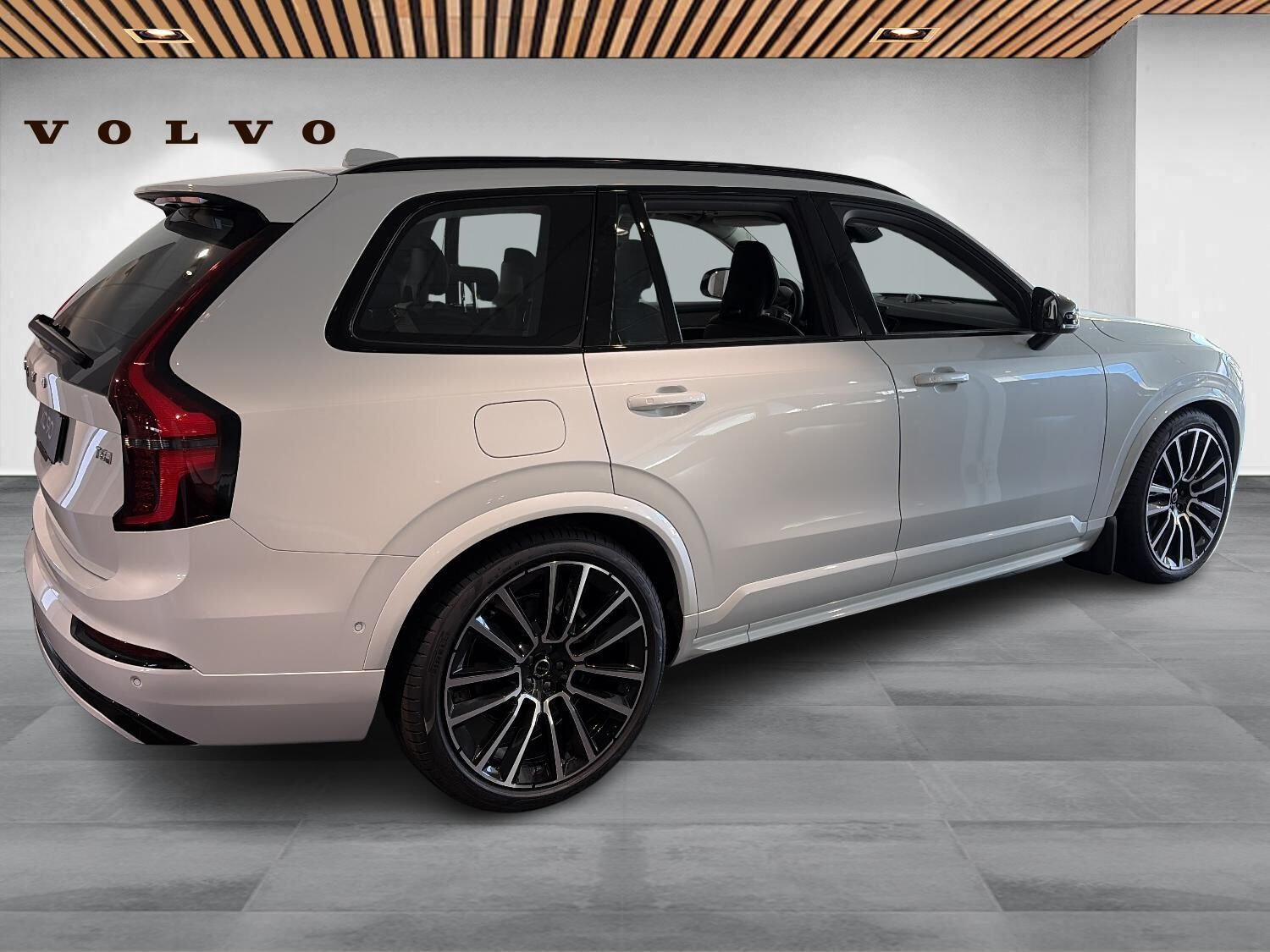 Hvid Volvo XC90 fra 2026