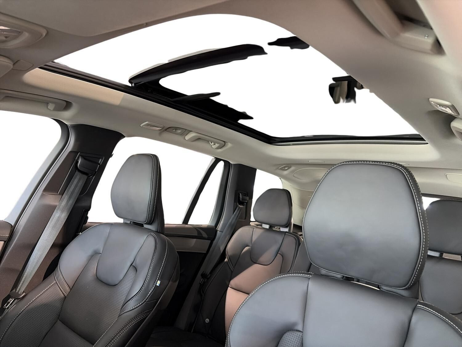 Hvid Volvo XC90 fra 2026