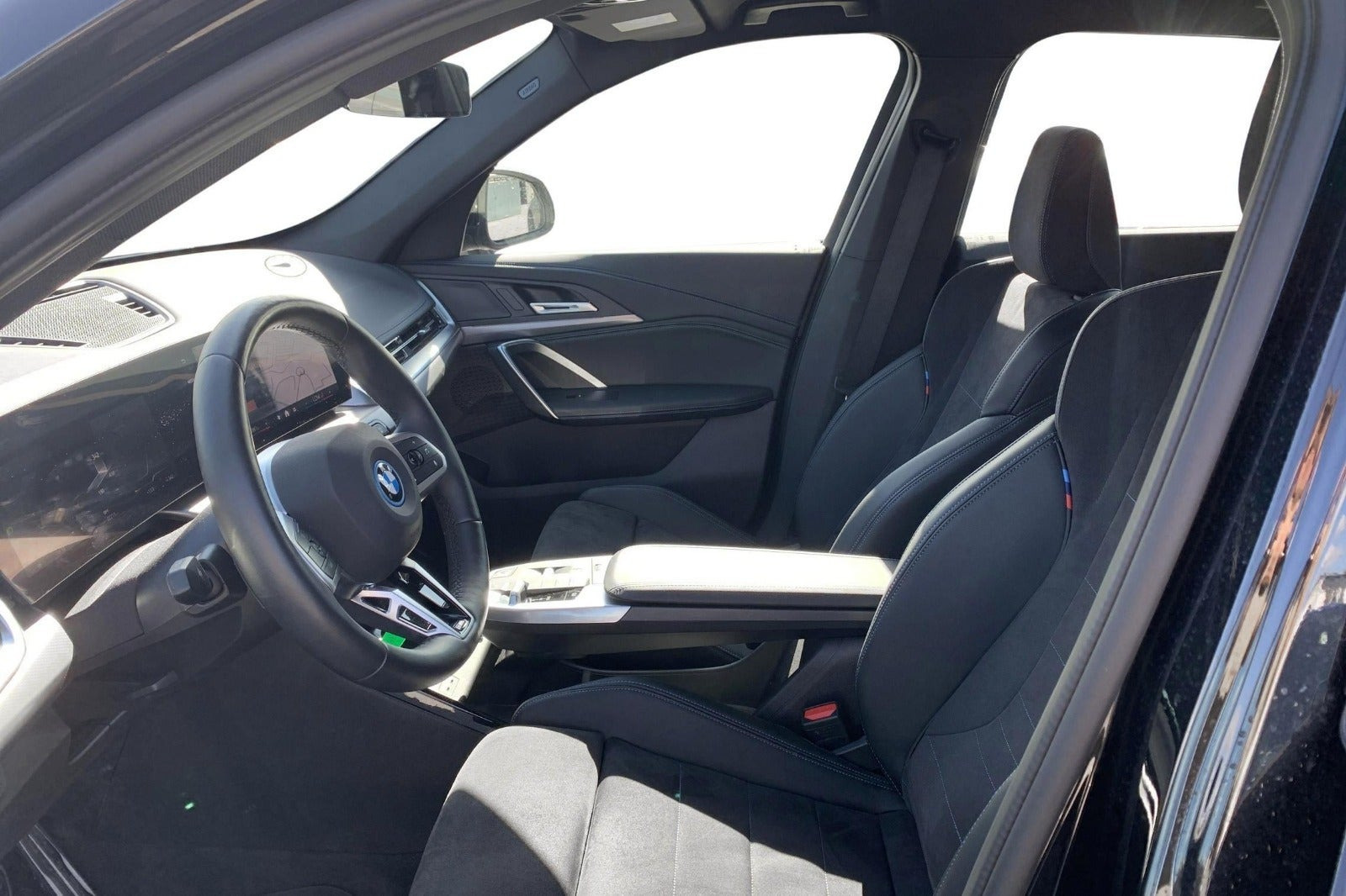 Sort BMW iX1 fra 2025