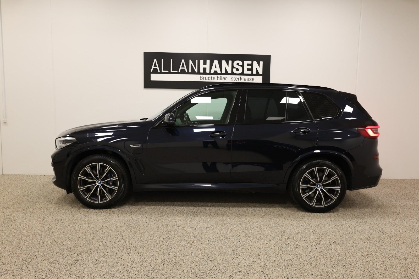 Sort BMW X5 fra 2022