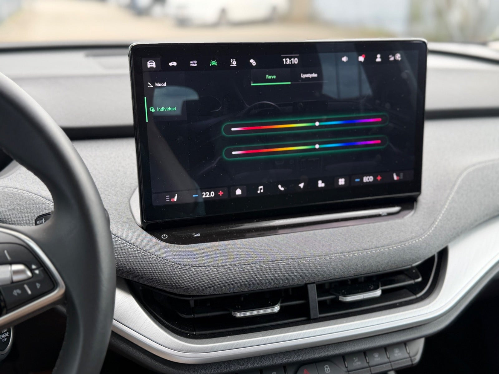 Grøn Skoda Enyaq fra 2025
