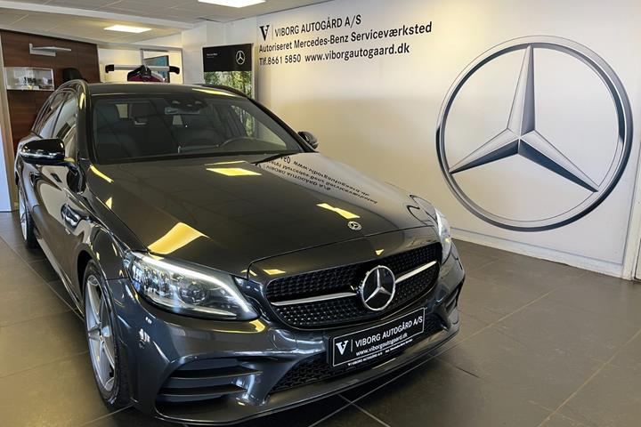 Grå Mercedes C220 d fra 2021
