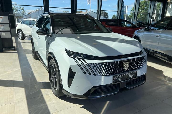 Hvid Peugeot e-5008 fra 2025