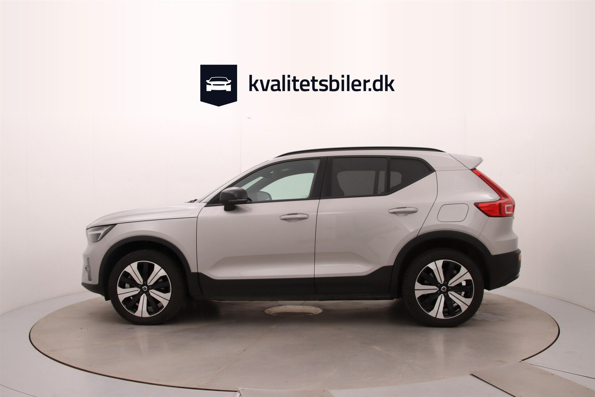 Sølv Volvo XC40 fra 2023