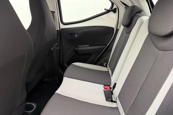 Hvid Toyota Aygo fra 2017