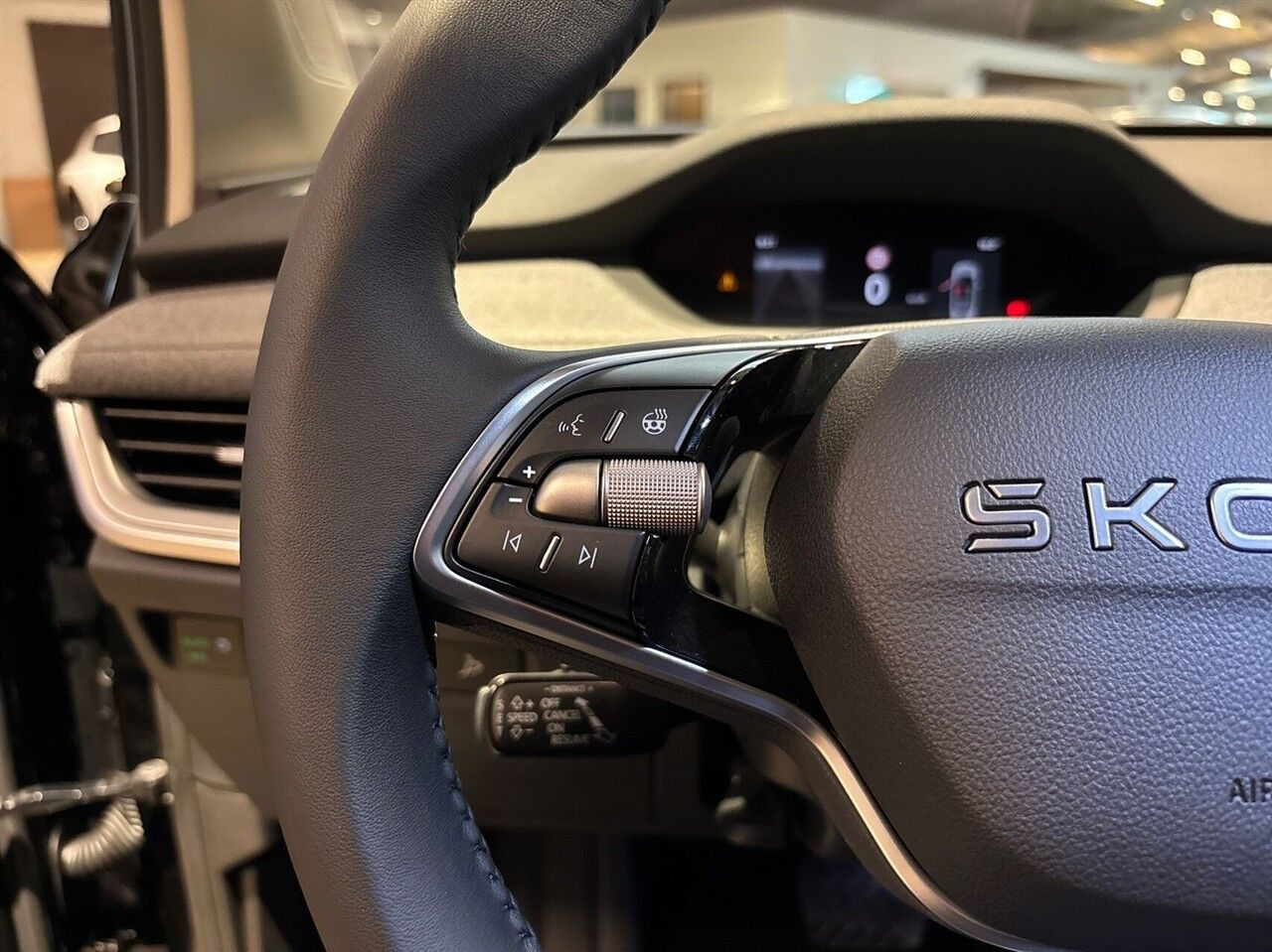 Sort Skoda Enyaq fra 2026