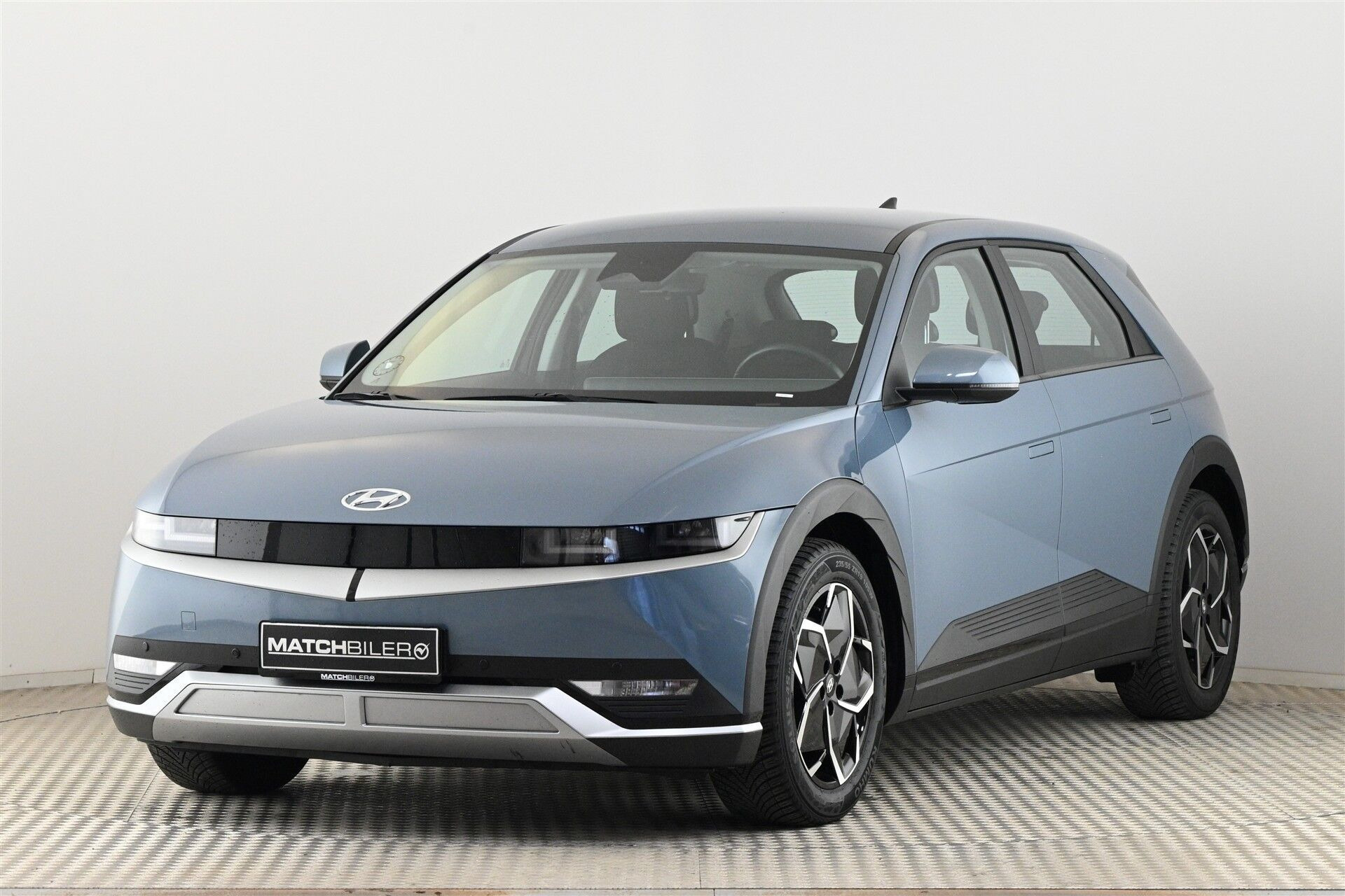 Blå Hyundai Ioniq 5 fra 2023