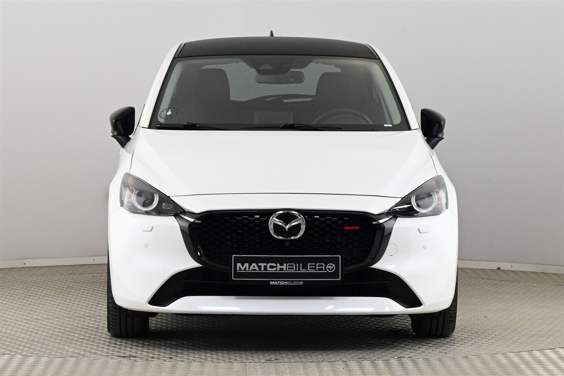 Hvid Mazda 2 fra 2023