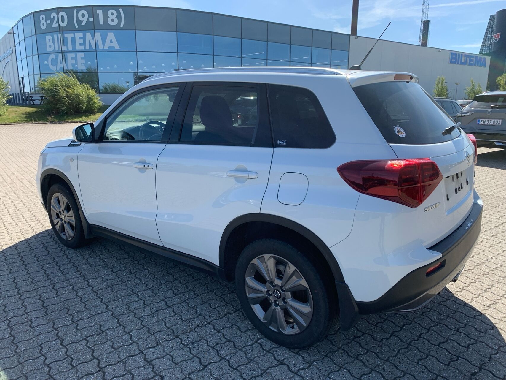 Hvid Suzuki Vitara fra 2021
